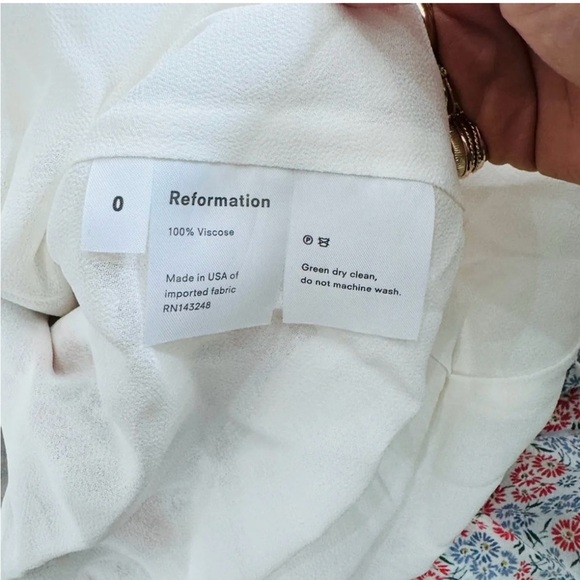 Reformation Nikita Floral Midi
Ruffle dress NWT - Picture 8 of 12